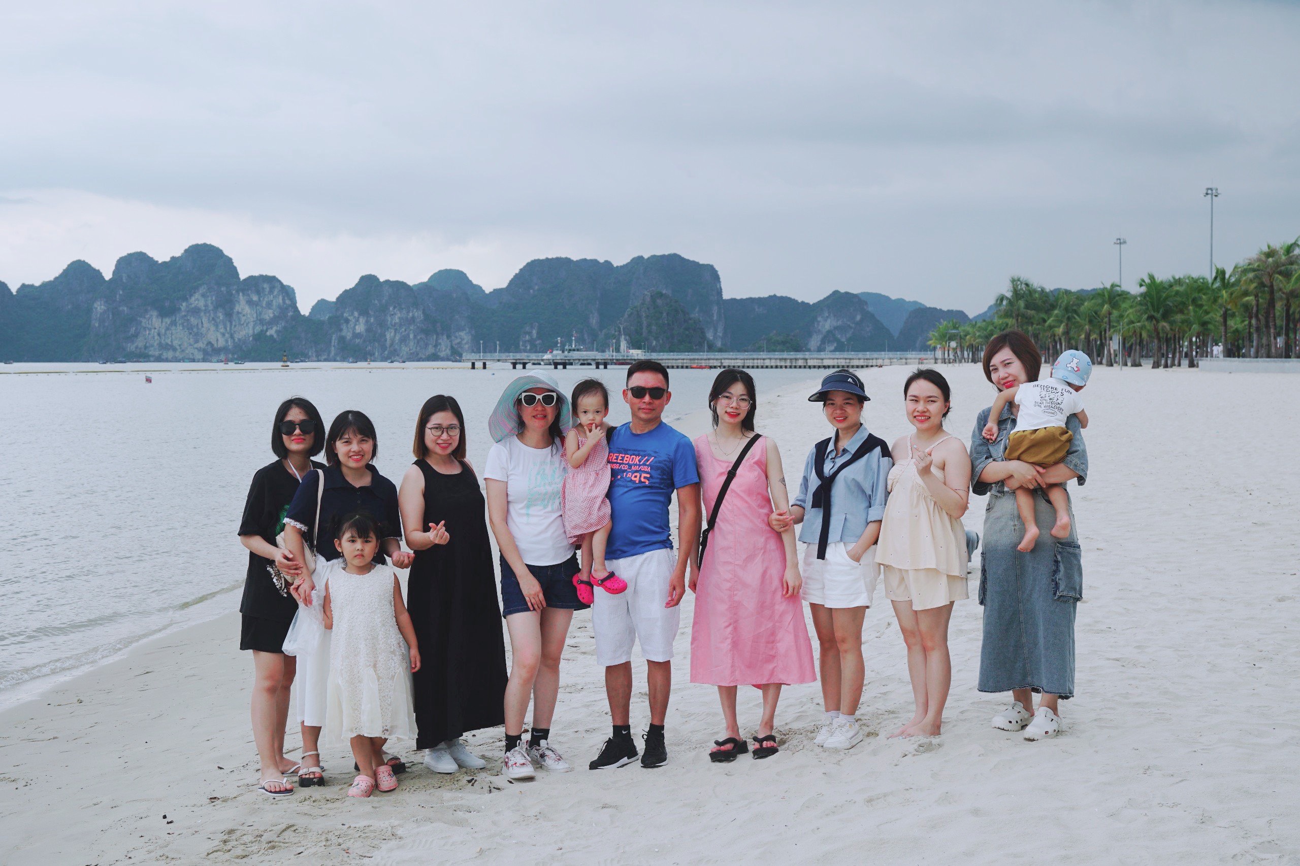 Du lịch Hạ Long hè năm 2023 – Chuyến đi gắn kết tinh thần tập thể Khang Linh